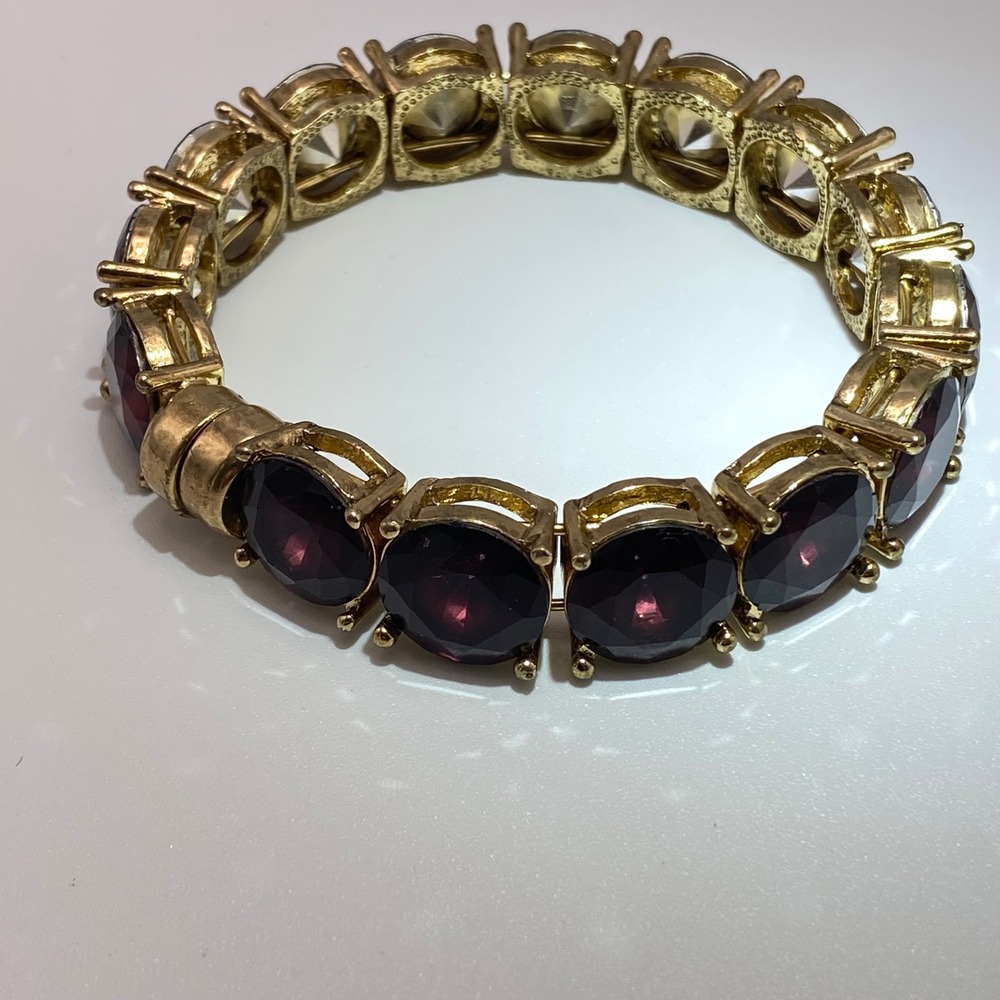 Vintage Bracelet Gold Tone Faux Red Garnet Art Deco Style Magnetic Closure 7"